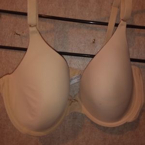 Maiden form lady's bra. Cream. 38D